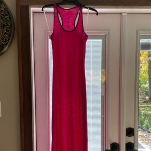 Lilly Pulitzer size XS pink razorback maxi with navy trim.